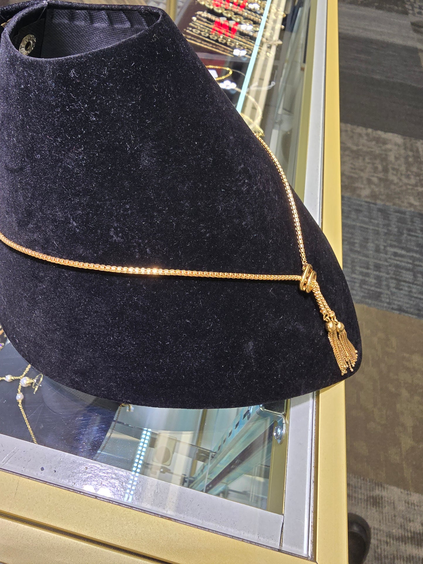 Necklace 18k yellow gold