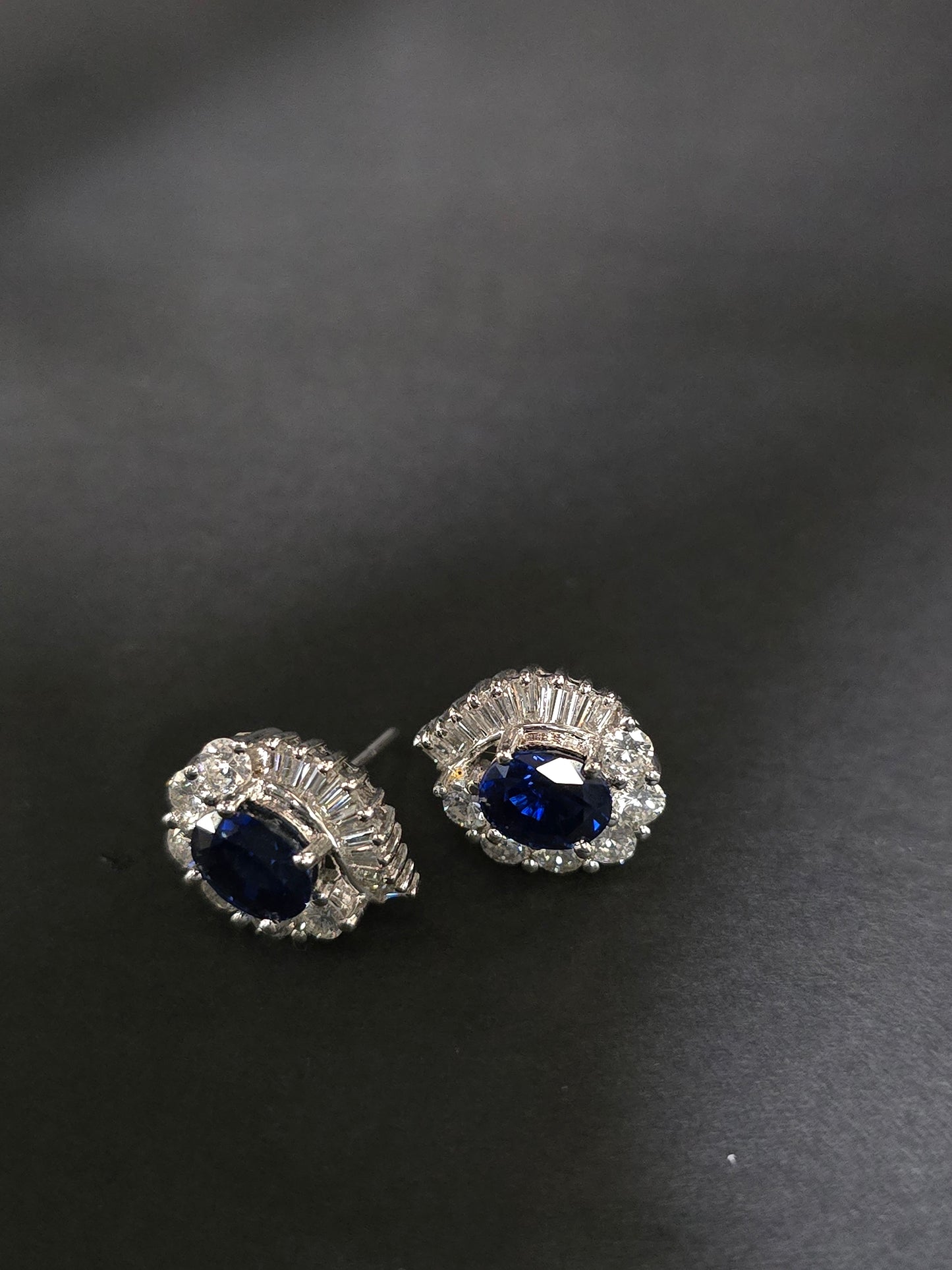 Sapphire and diamond earings