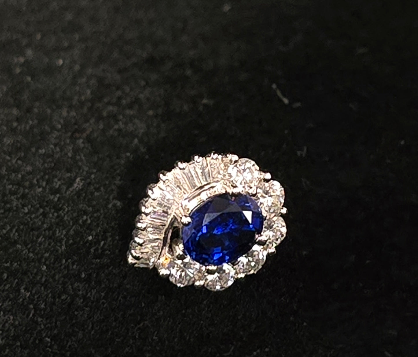 Sapphire and diamond earings