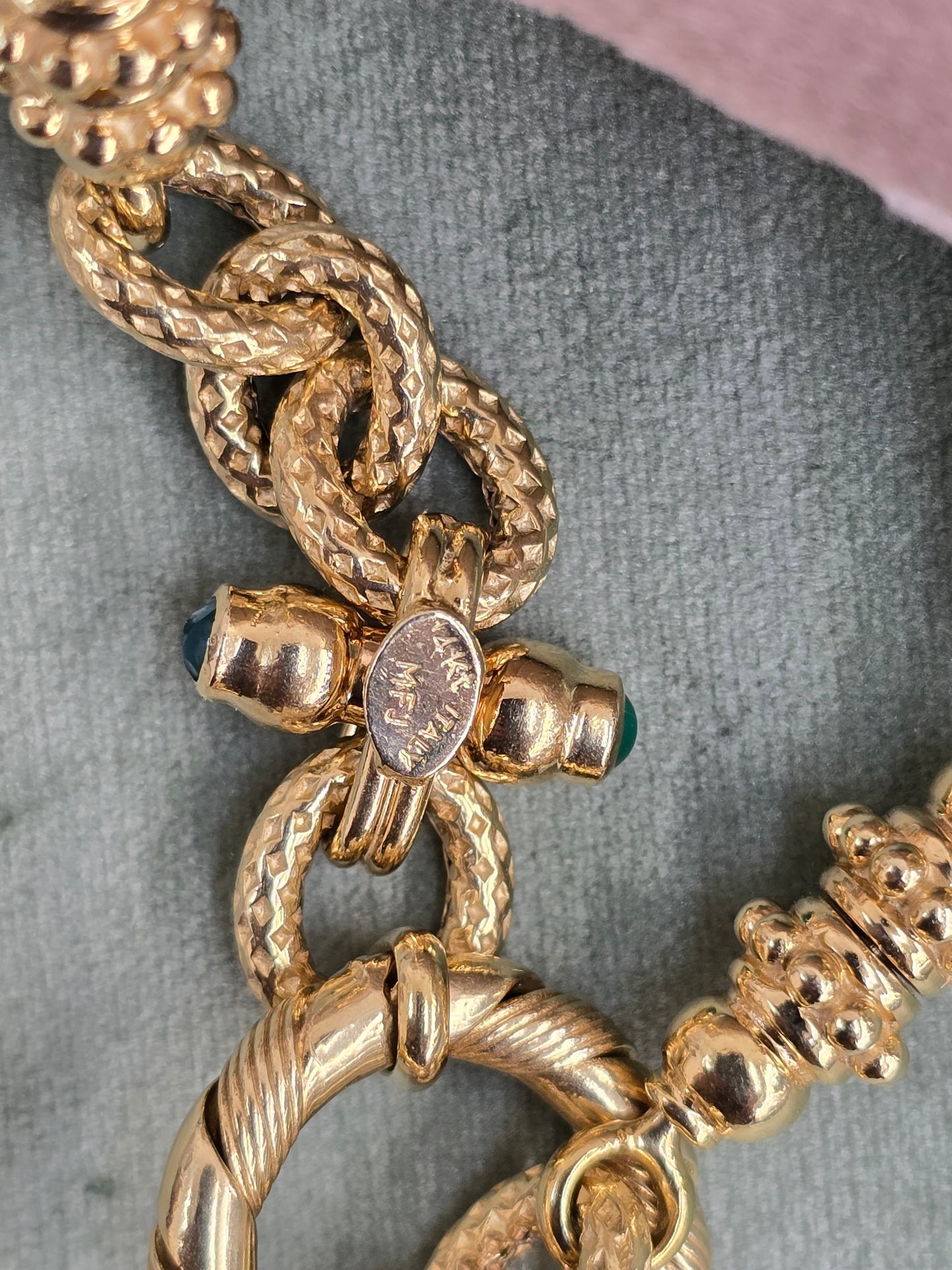Vintage vibes necklace