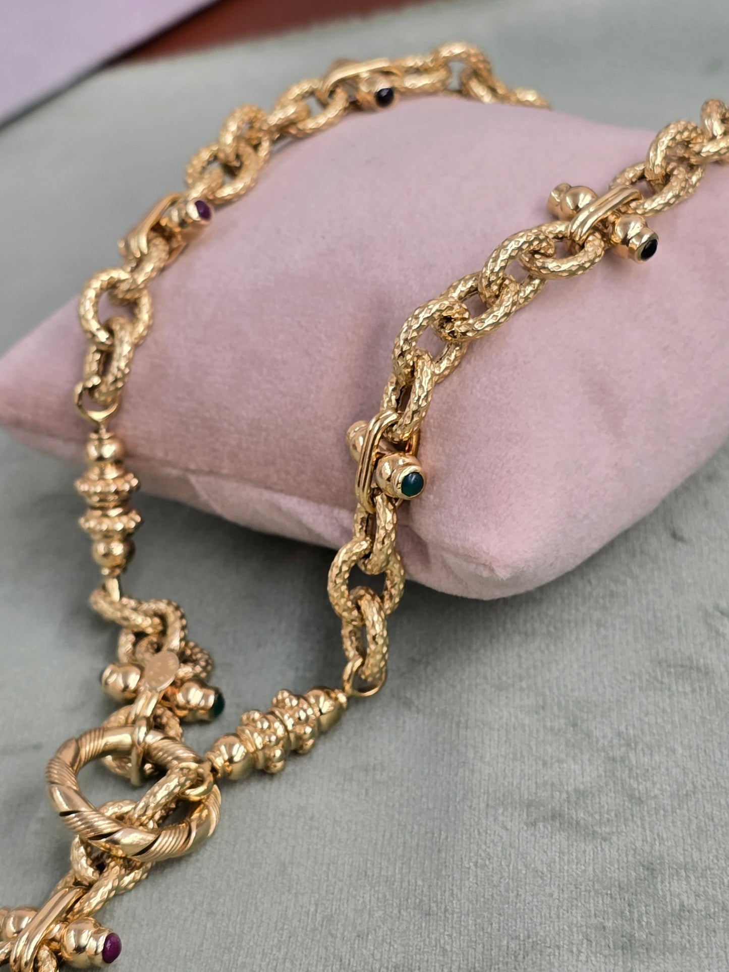 Vintage vibes necklace