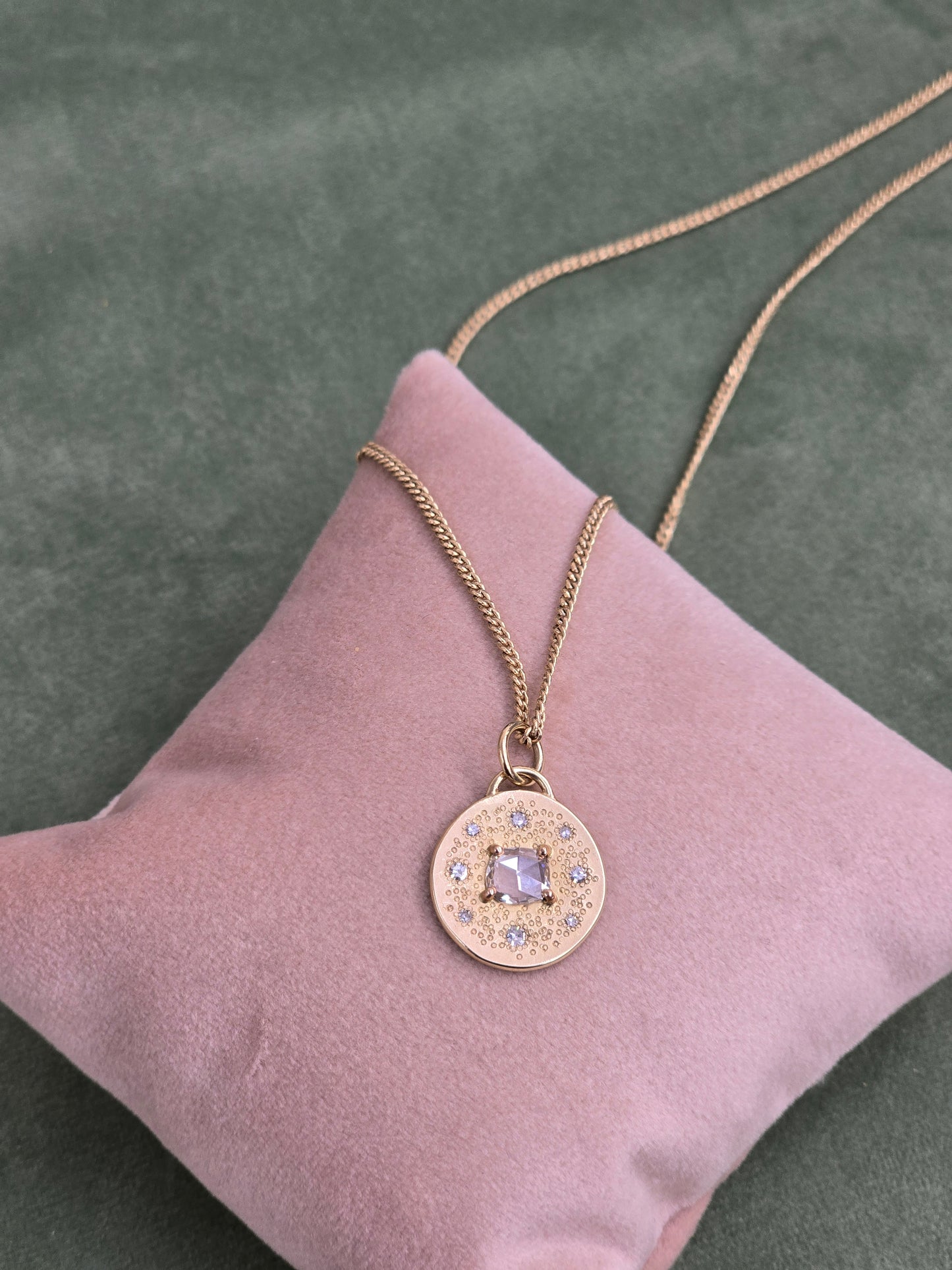 GIA Certified Natural Diamond 14K (585) Yellow Gold Pendant