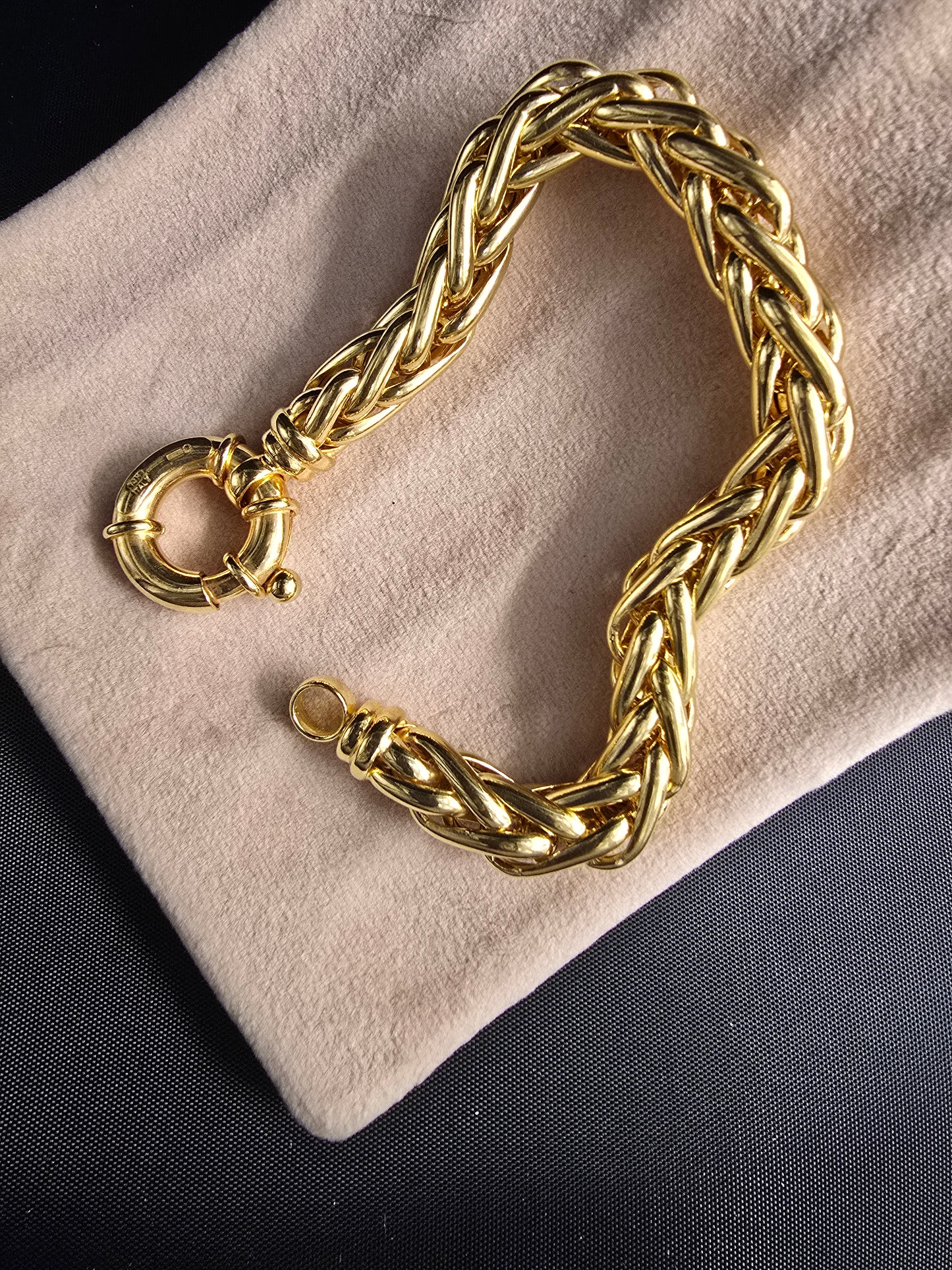 Bracelet