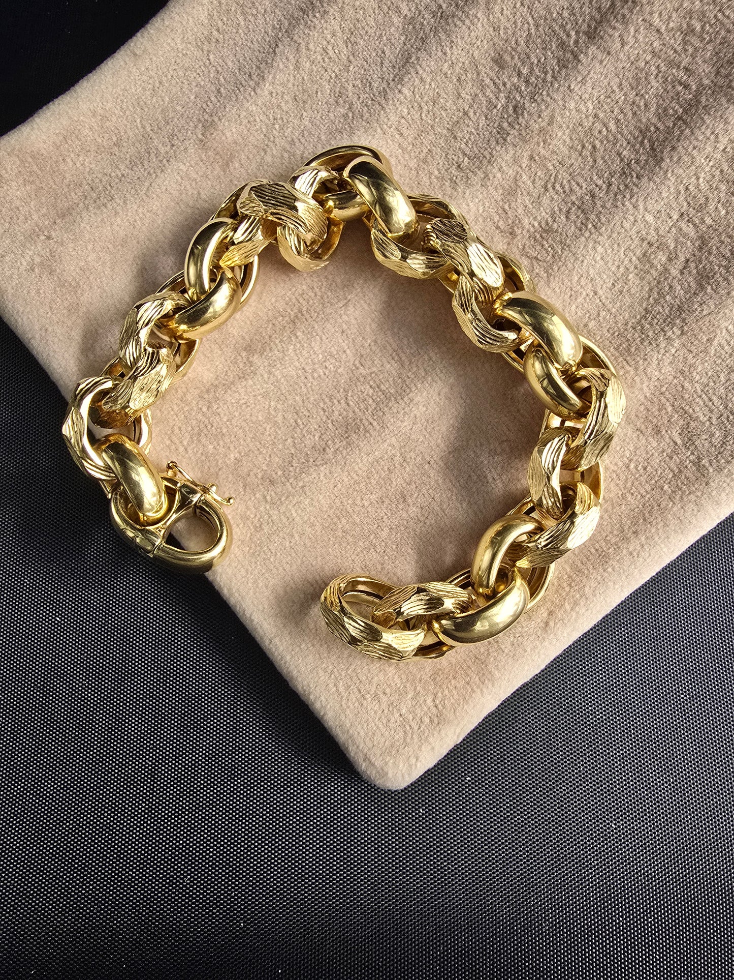 Bracelet