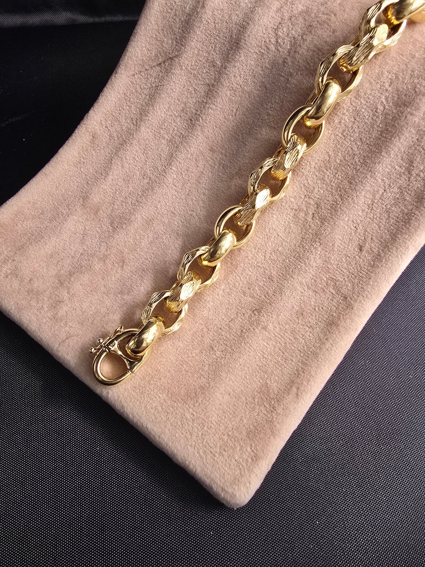 Bracelet