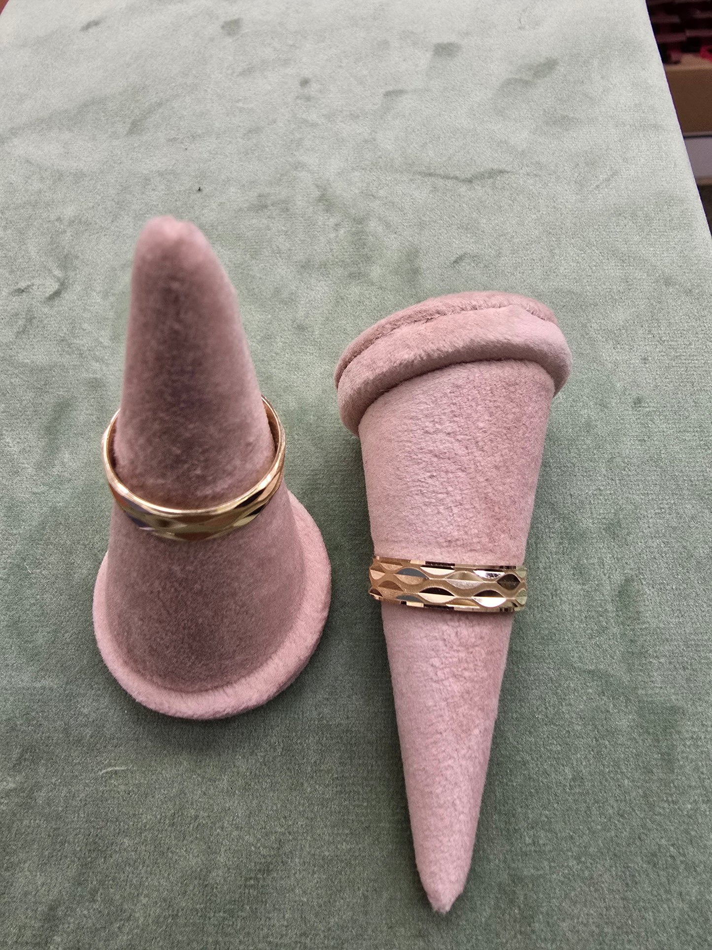 Wedding ring 14 K yellow gold (all sizes is available)