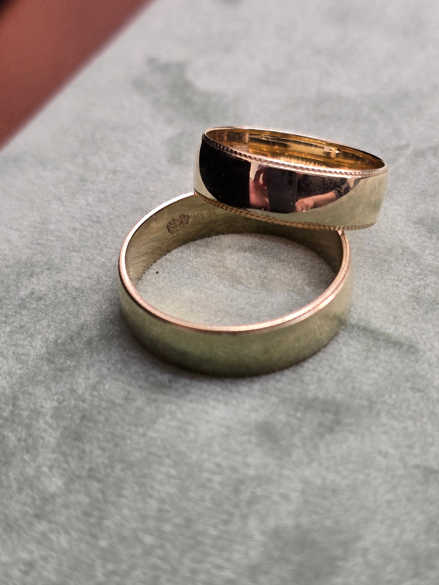 Wedding ring (all sizes are available)