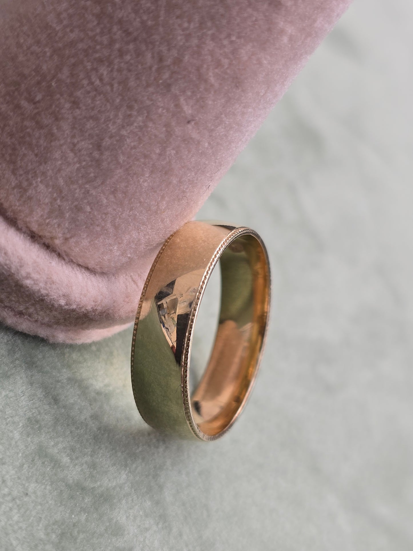 Wedding ring (all sizes are available)