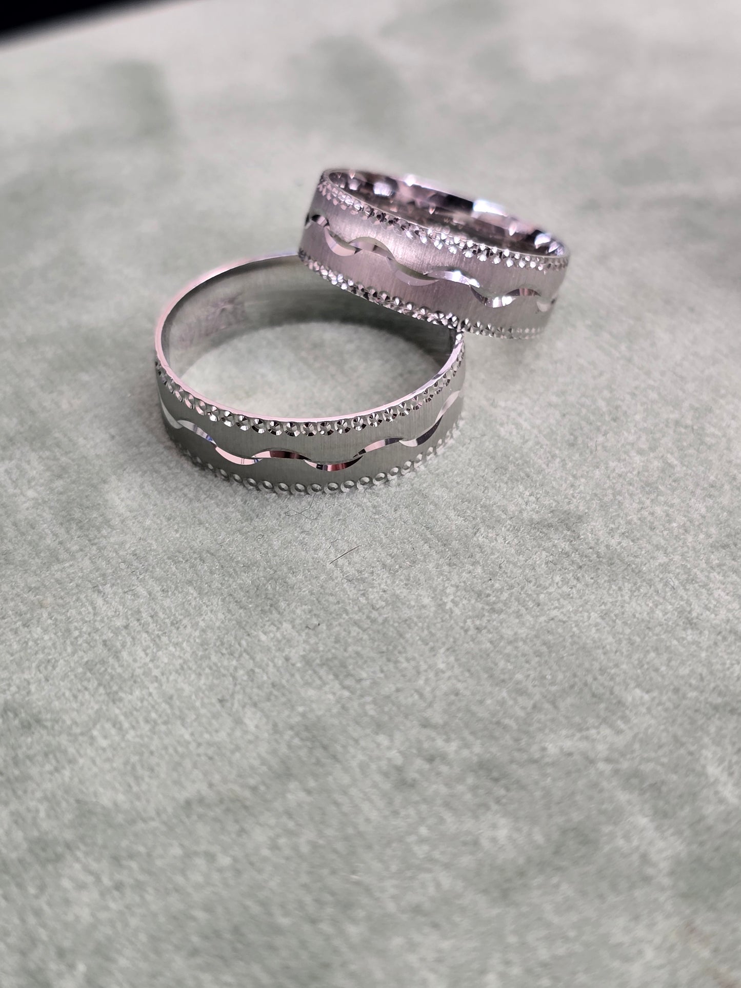 Wedding ring ( all sizes are available)