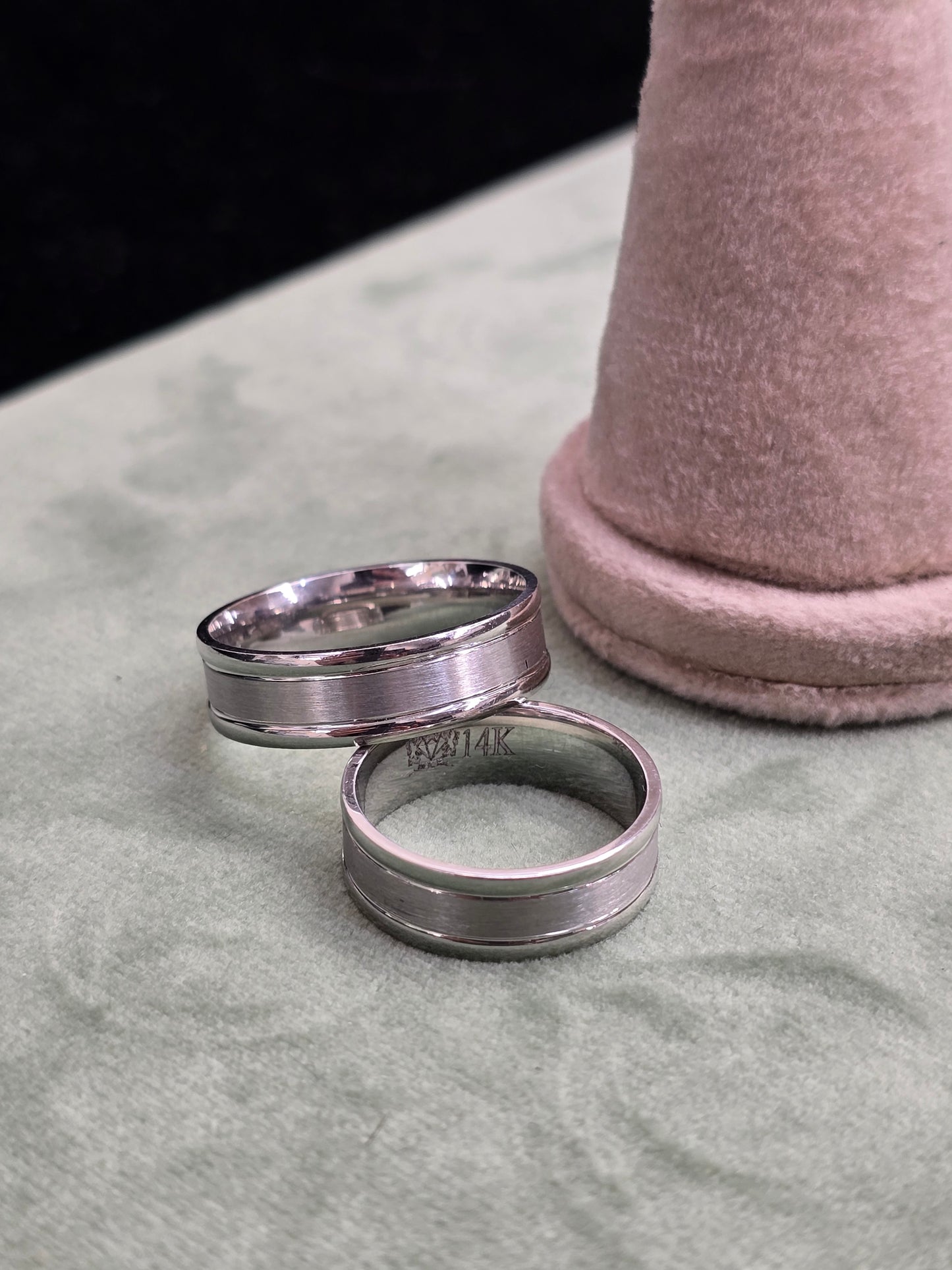 Wedding ring (all sizes are available)
