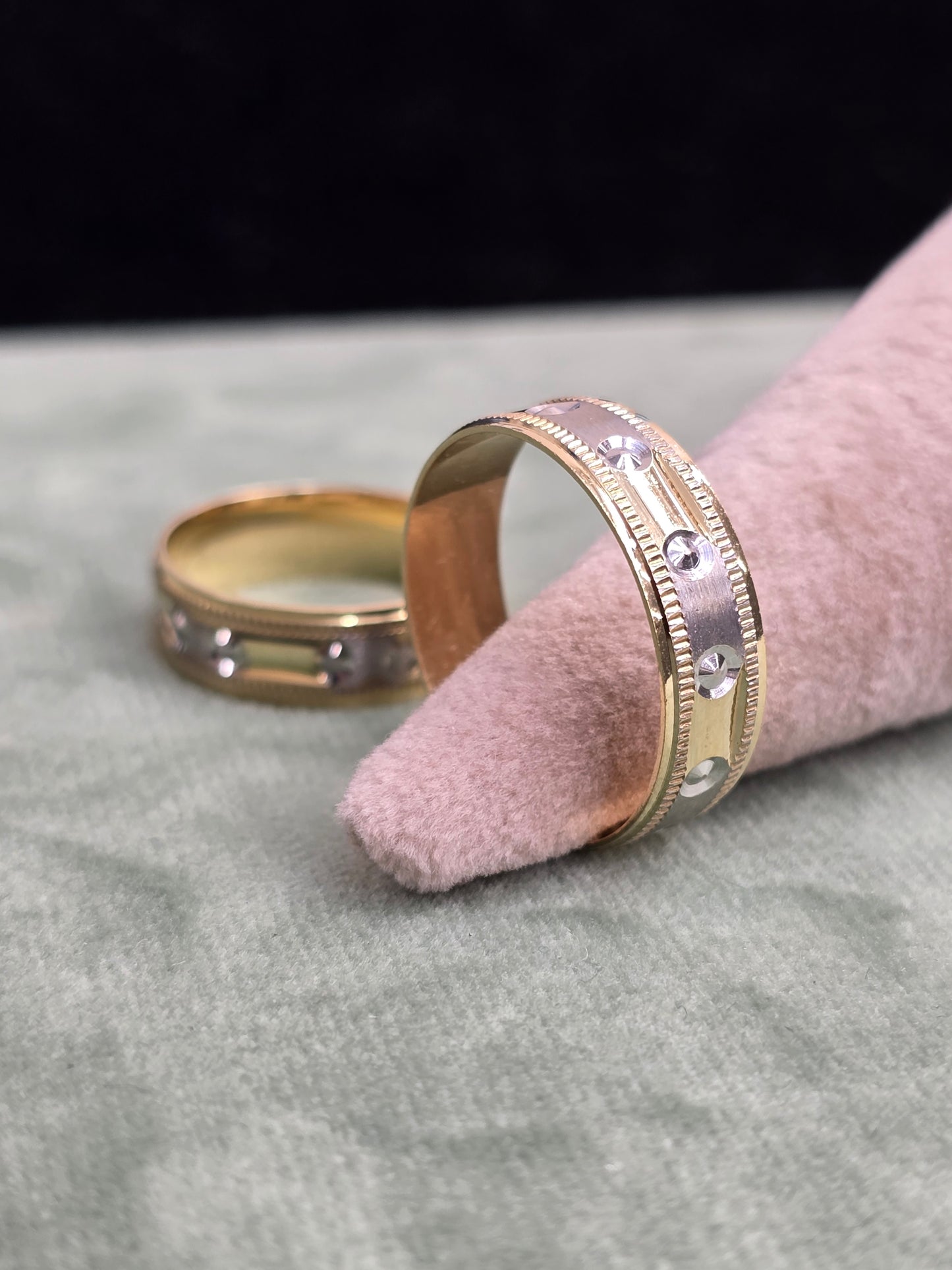 Wedding ring ( all sizes are available)