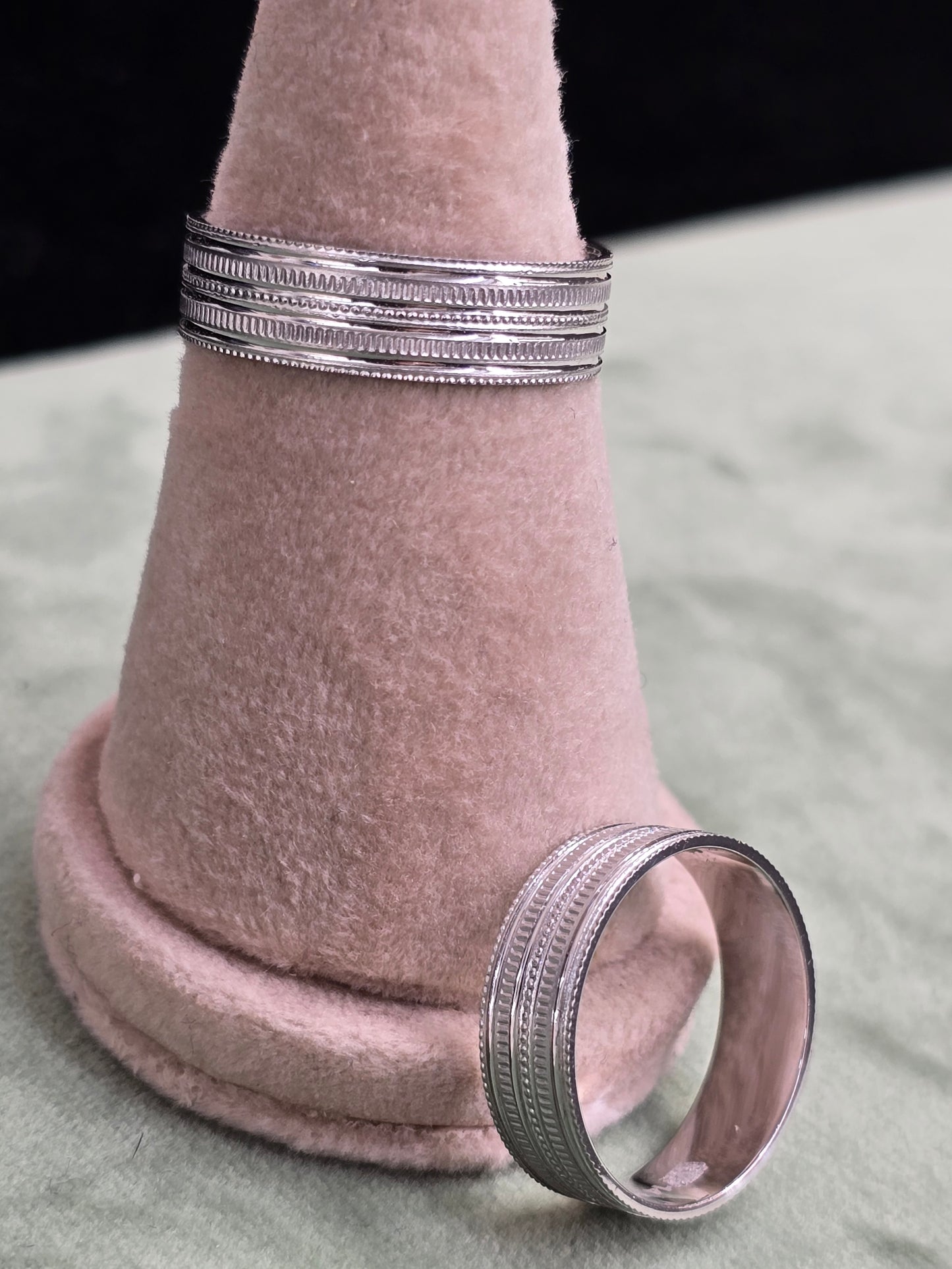 Wedding ring (all sizes are available)