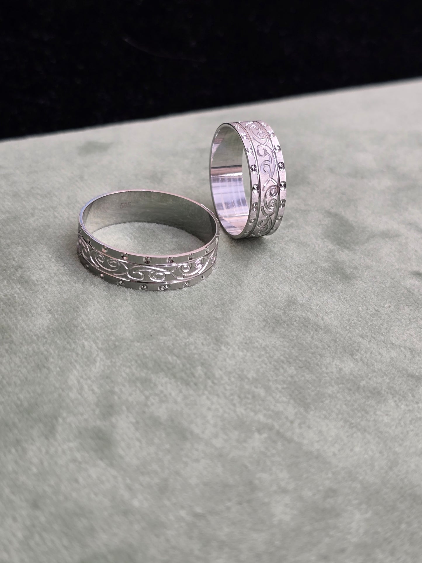 Wedding ring(all sizes are available)