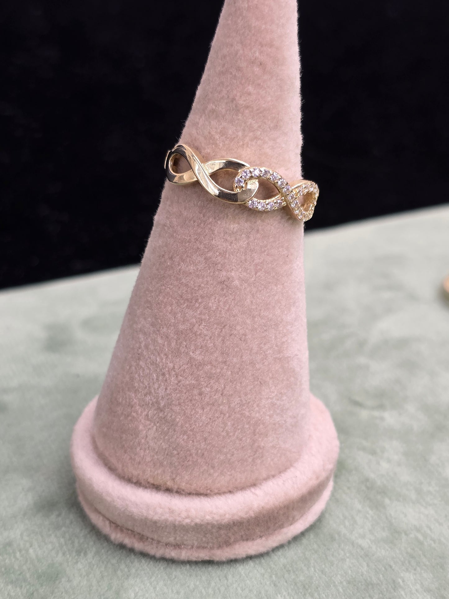 Double infinity Ring