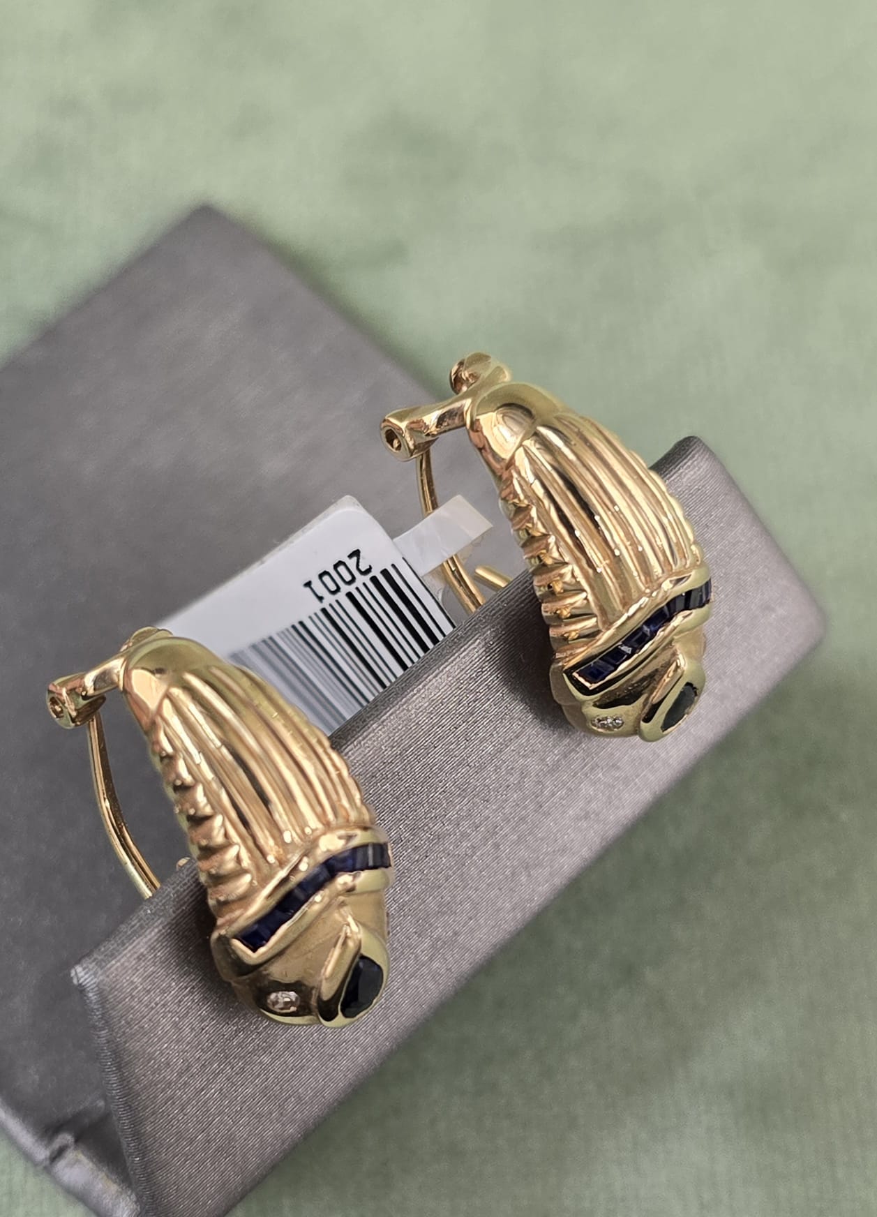 14k Natural Diamond and Natural Sapphire Earring