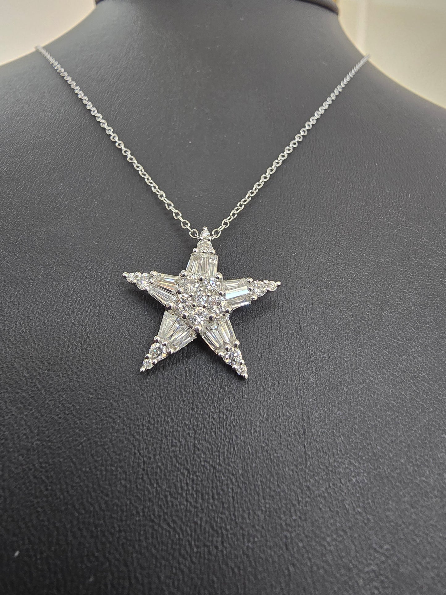 Star diamond necklace [fine jewelry collection ]