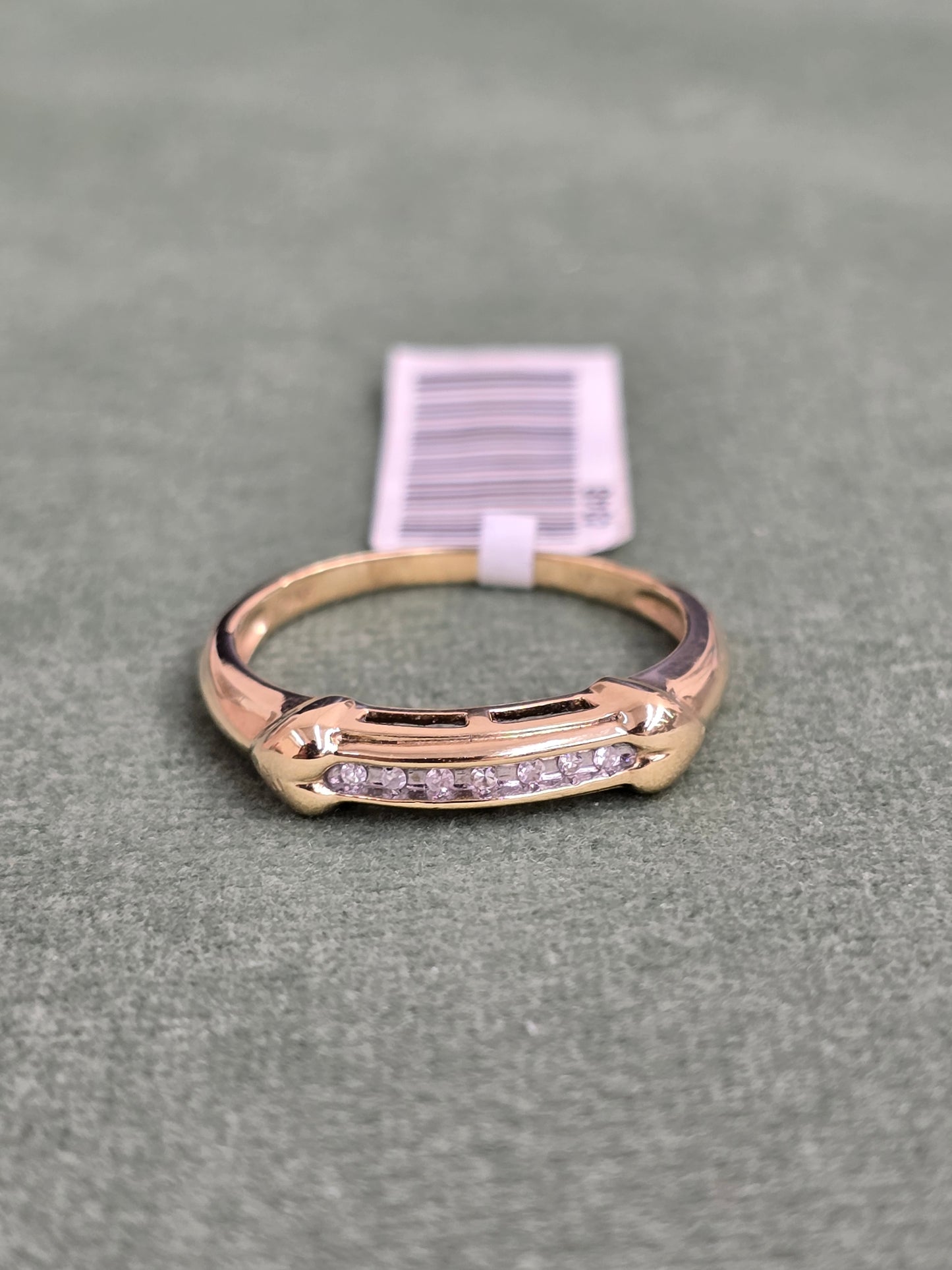 Diamond ring [ Italian ]