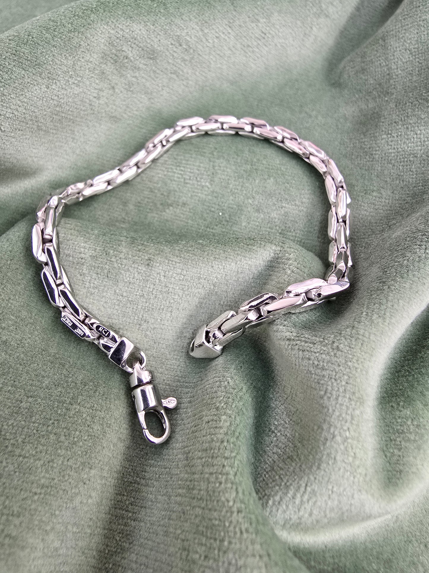 White gold bracelet