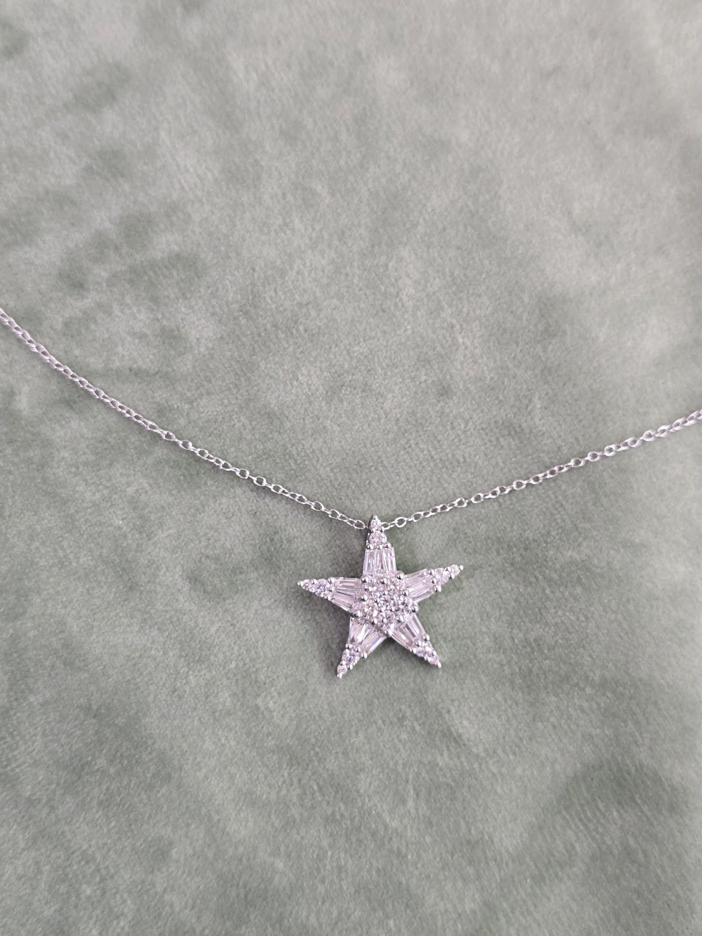 Star diamond necklace [fine jewelry collection ]
